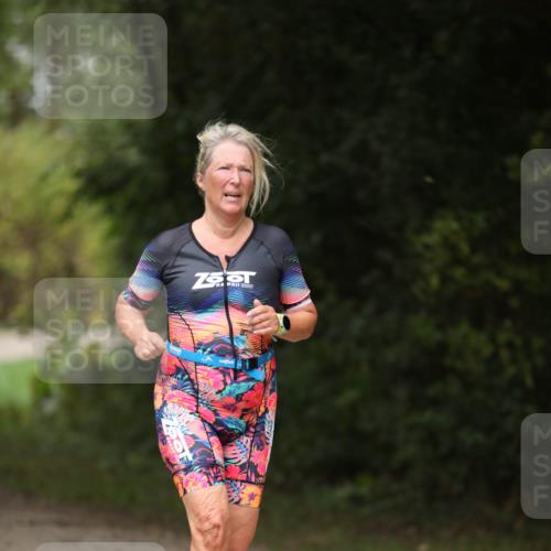 30.08.2026 - Elbe Triathlon Hamburg Antke Förster http://msf.ph/oto/10106964 30.08.2026 12:27:15 Laufen  meine-sportfotos.de