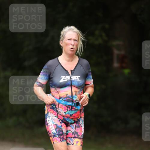 30.08.2026 - Elbe Triathlon Hamburg Antke Förster http://msf.ph/oto/10106966 30.08.2026 12:27:15 Laufen  meine-sportfotos.de