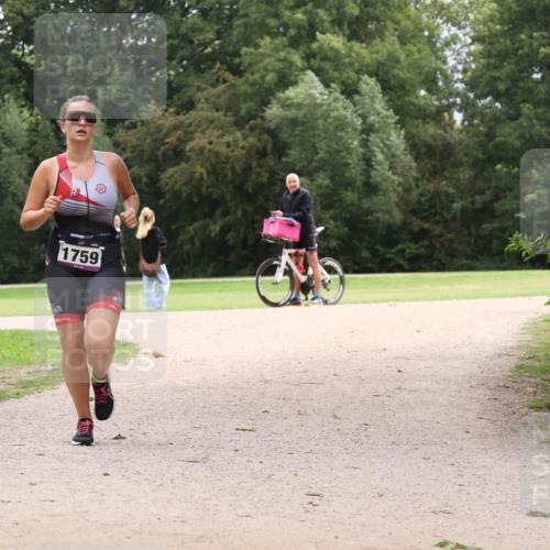 30.08.2026 - Elbe Triathlon Hamburg Antke Förster http://msf.ph/oto/10106967 30.08.2026 12:39:35 Laufen 1759 meine-sportfotos.de