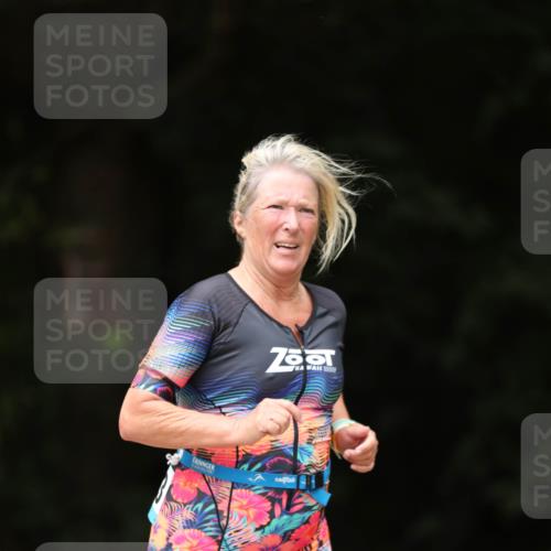 30.08.2026 - Elbe Triathlon Hamburg Antke Förster http://msf.ph/oto/10106968 30.08.2026 12:27:16 Laufen  meine-sportfotos.de