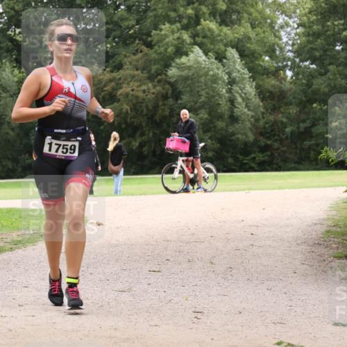 30.08.2026 - Elbe Triathlon Hamburg Antke Förster http://msf.ph/oto/10106969 30.08.2026 12:39:36 Laufen 1759 meine-sportfotos.de