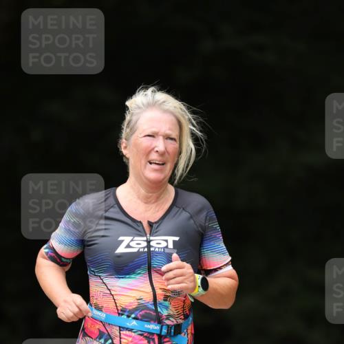 30.08.2026 - Elbe Triathlon Hamburg Antke Förster http://msf.ph/oto/10106970 30.08.2026 12:27:17 Laufen  meine-sportfotos.de
