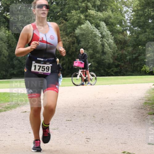 30.08.2026 - Elbe Triathlon Hamburg Antke Förster http://msf.ph/oto/10106971 30.08.2026 12:39:37 Laufen 1759 meine-sportfotos.de