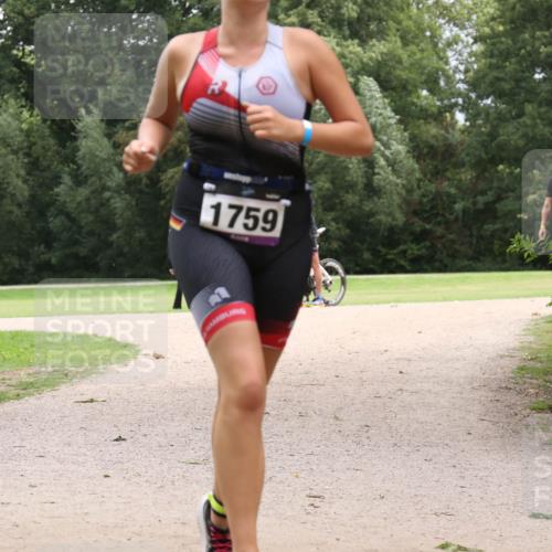 30.08.2026 - Elbe Triathlon Hamburg Antke Förster http://msf.ph/oto/10106973 30.08.2026 12:39:37 Laufen 1759 meine-sportfotos.de