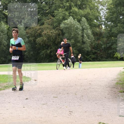 30.08.2026 - Elbe Triathlon Hamburg Antke Förster http://msf.ph/oto/10106975 30.08.2026 12:40:02 Laufen 1731 meine-sportfotos.de