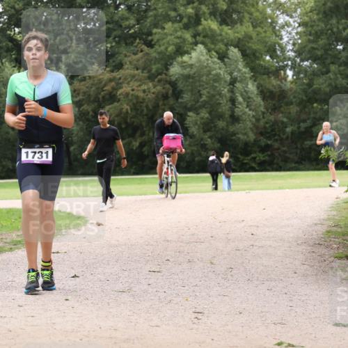 30.08.2026 - Elbe Triathlon Hamburg Antke Förster http://msf.ph/oto/10106981 30.08.2026 12:40:04 Laufen 1731 meine-sportfotos.de