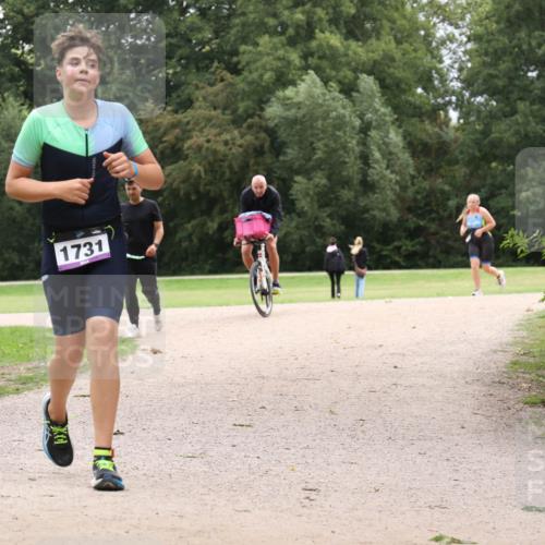 30.08.2026 - Elbe Triathlon Hamburg Antke Förster http://msf.ph/oto/10106983 30.08.2026 12:40:04 Laufen 1731 meine-sportfotos.de