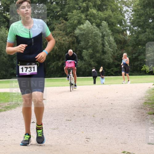 30.08.2026 - Elbe Triathlon Hamburg Antke Förster http://msf.ph/oto/10106985 30.08.2026 12:40:05 Laufen 1731 meine-sportfotos.de