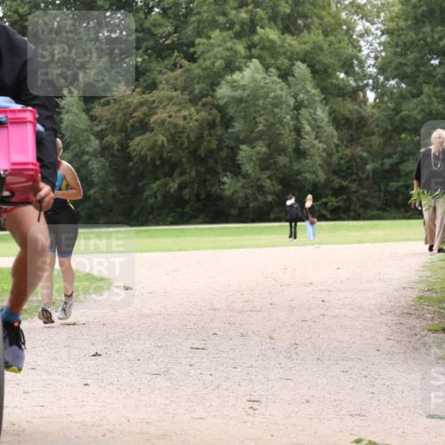 30.08.2026 - Elbe Triathlon Hamburg Antke Förster http://msf.ph/oto/10106987 30.08.2026 12:40:13 Laufen  meine-sportfotos.de