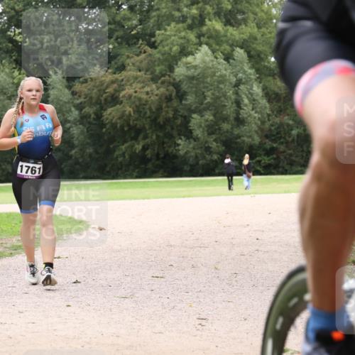 30.08.2026 - Elbe Triathlon Hamburg Antke Förster http://msf.ph/oto/10106991 30.08.2026 12:40:14 Laufen 1761 meine-sportfotos.de