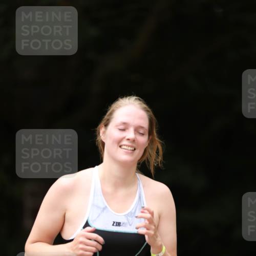 30.08.2026 - Elbe Triathlon Hamburg Antke Förster http://msf.ph/oto/10106992 30.08.2026 12:27:56 Laufen 3, 3, 1616 meine-sportfotos.de