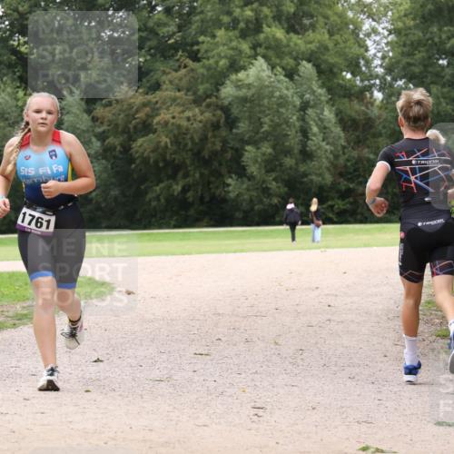 30.08.2026 - Elbe Triathlon Hamburg Antke Förster http://msf.ph/oto/10106993 30.08.2026 12:40:15 Laufen 1761 meine-sportfotos.de