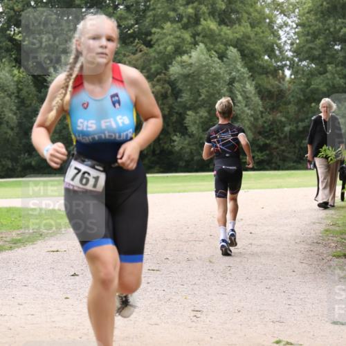30.08.2026 - Elbe Triathlon Hamburg Antke Förster http://msf.ph/oto/10106999 30.08.2026 12:40:16 Laufen 761 meine-sportfotos.de