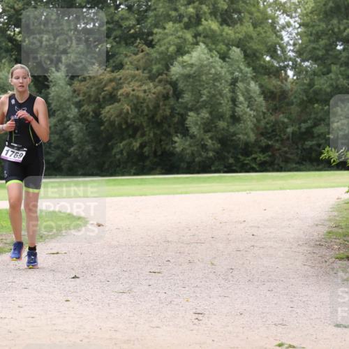 30.08.2026 - Elbe Triathlon Hamburg Antke Förster http://msf.ph/oto/10107007 30.08.2026 12:40:53 Laufen 1769 meine-sportfotos.de