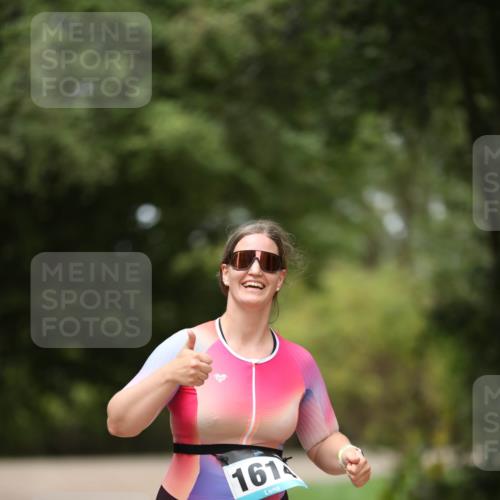 30.08.2026 - Elbe Triathlon Hamburg Antke Förster http://msf.ph/oto/10107008 30.08.2026 12:28:40 Laufen 161 meine-sportfotos.de