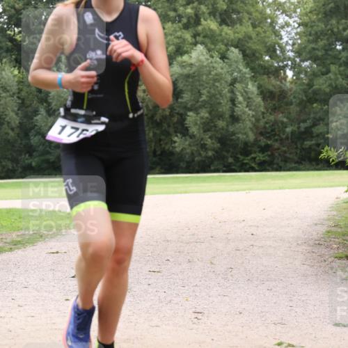 30.08.2026 - Elbe Triathlon Hamburg Antke Förster http://msf.ph/oto/10107015 30.08.2026 12:40:56 Laufen 176 meine-sportfotos.de