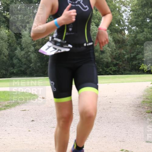 30.08.2026 - Elbe Triathlon Hamburg Antke Förster http://msf.ph/oto/10107017 30.08.2026 12:40:57 Laufen 177 meine-sportfotos.de