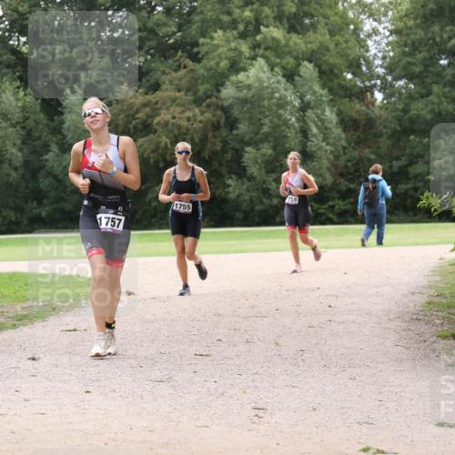 30.08.2026 - Elbe Triathlon Hamburg Antke Förster http://msf.ph/oto/10107023 30.08.2026 12:41:47 Laufen 23, 1757, 1755, 755 meine-sportfotos.de