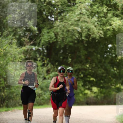 30.08.2026 - Elbe Triathlon Hamburg Antke Förster http://msf.ph/oto/10107030 30.08.2026 12:29:16 Laufen 69 meine-sportfotos.de