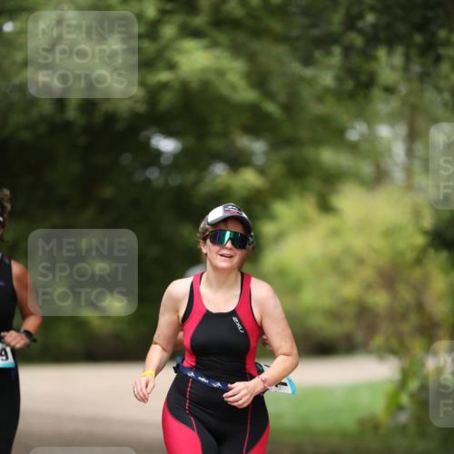 30.08.2026 - Elbe Triathlon Hamburg Antke Förster http://msf.ph/oto/10107034 30.08.2026 12:29:19 Laufen 2, 6 meine-sportfotos.de