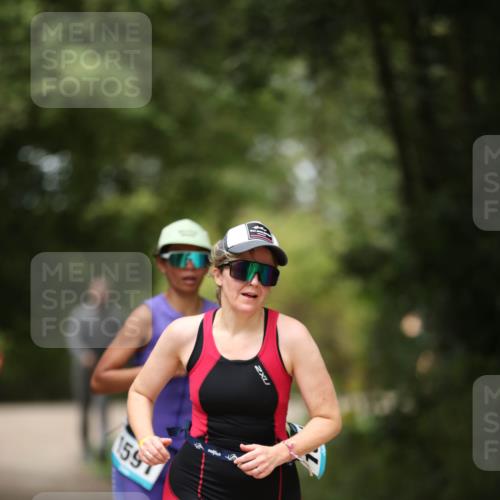 30.08.2026 - Elbe Triathlon Hamburg Antke Förster http://msf.ph/oto/10107036 30.08.2026 12:29:19 Laufen 1597 meine-sportfotos.de