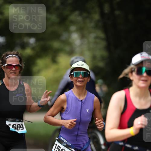 30.08.2026 - Elbe Triathlon Hamburg Antke Förster http://msf.ph/oto/10107038 30.08.2026 12:29:20 Laufen 669, 1591 meine-sportfotos.de