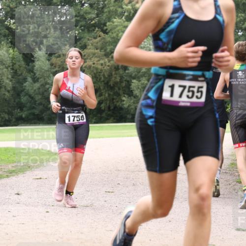 30.08.2026 - Elbe Triathlon Hamburg Antke Förster http://msf.ph/oto/10107039 30.08.2026 12:41:53 Laufen 1758, 1755 meine-sportfotos.de