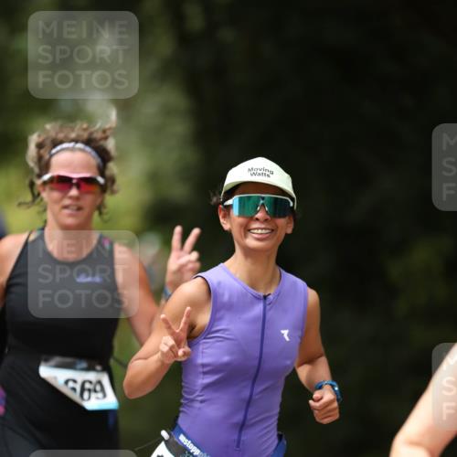 30.08.2026 - Elbe Triathlon Hamburg Antke Förster http://msf.ph/oto/10107040 30.08.2026 12:29:21 Laufen 669, 1591 meine-sportfotos.de