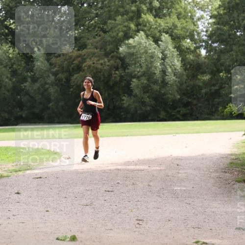 30.08.2026 - Elbe Triathlon Hamburg Antke Förster http://msf.ph/oto/10107045 30.08.2026 12:47:30 Laufen 1770 meine-sportfotos.de