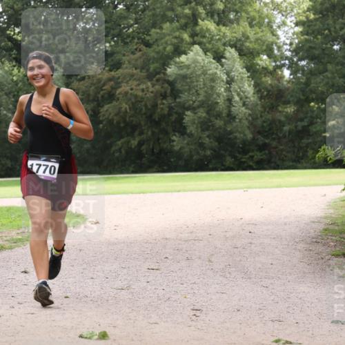 30.08.2026 - Elbe Triathlon Hamburg Antke Förster http://msf.ph/oto/10107055 30.08.2026 12:47:33 Laufen 1770 meine-sportfotos.de