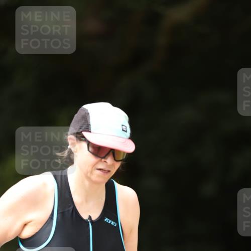 30.08.2026 - Elbe Triathlon Hamburg Antke Förster http://msf.ph/oto/10107056 30.08.2026 12:29:42 Laufen 3, 1686 meine-sportfotos.de