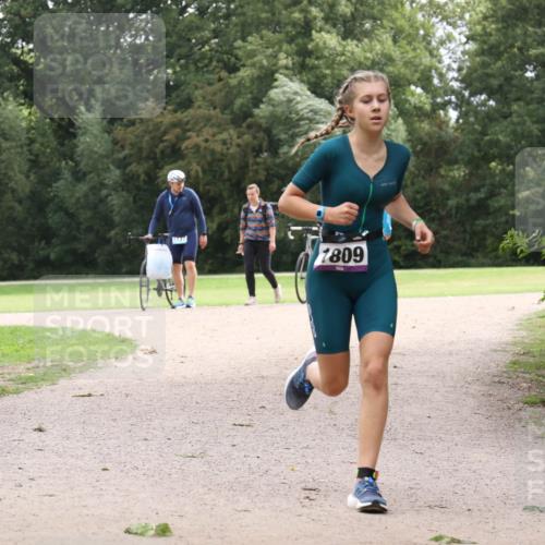30.08.2026 - Elbe Triathlon Hamburg Antke Förster http://msf.ph/oto/10107071 30.08.2026 12:47:48 Laufen 1809 meine-sportfotos.de