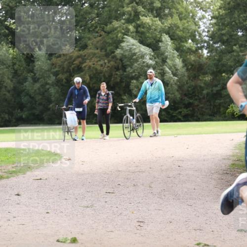 30.08.2026 - Elbe Triathlon Hamburg Antke Förster http://msf.ph/oto/10107075 30.08.2026 12:47:49 Laufen 1809 meine-sportfotos.de