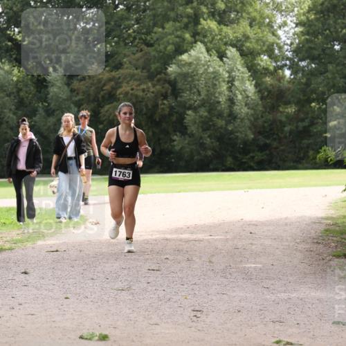 30.08.2026 - Elbe Triathlon Hamburg Antke Förster http://msf.ph/oto/10107077 30.08.2026 12:48:29 Laufen 1763 meine-sportfotos.de