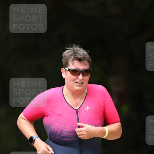 30.08.2026 - Elbe Triathlon Hamburg Antke Förster http://msf.ph/oto/10107078 30.08.2026 12:30:13 Laufen 1693 meine-sportfotos.de