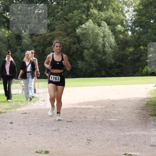 30.08.2026 - Elbe Triathlon Hamburg Antke Förster http://msf.ph/oto/10107079 30.08.2026 12:48:29 Laufen 1763 meine-sportfotos.de