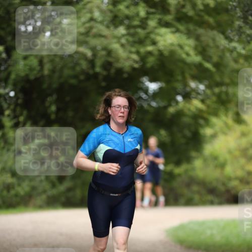 30.08.2026 - Elbe Triathlon Hamburg Antke Förster http://msf.ph/oto/10107080 30.08.2026 12:30:26 Laufen  meine-sportfotos.de