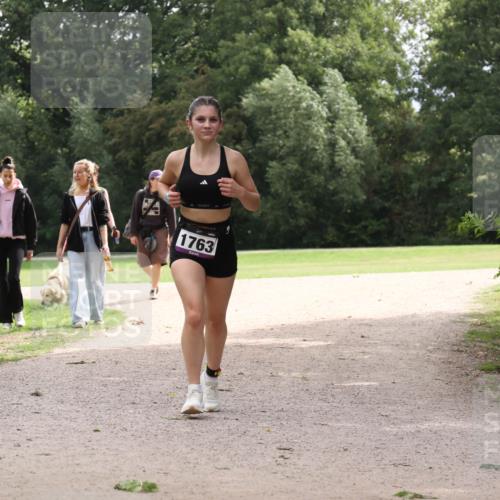 30.08.2026 - Elbe Triathlon Hamburg Antke Förster http://msf.ph/oto/10107081 30.08.2026 12:48:30 Laufen 1763 meine-sportfotos.de