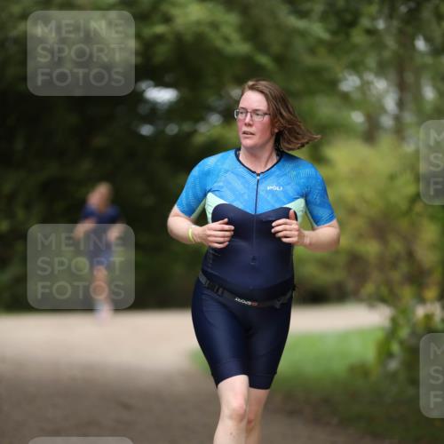 30.08.2026 - Elbe Triathlon Hamburg Antke Förster http://msf.ph/oto/10107082 30.08.2026 12:30:27 Laufen  meine-sportfotos.de