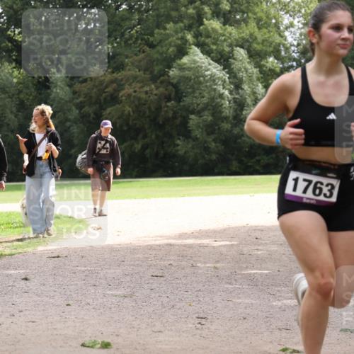 30.08.2026 - Elbe Triathlon Hamburg Antke Förster http://msf.ph/oto/10107087 30.08.2026 12:48:31 Laufen 1763 meine-sportfotos.de