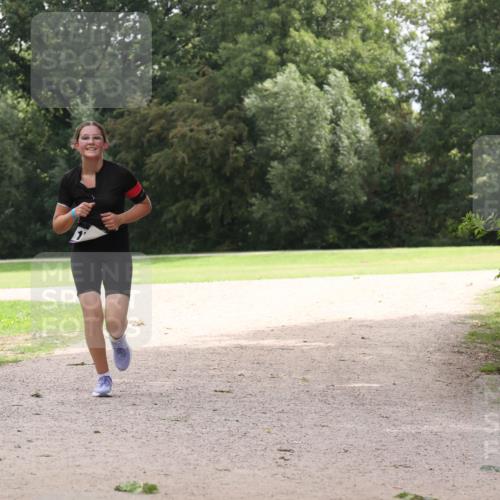 30.08.2026 - Elbe Triathlon Hamburg Antke Förster http://msf.ph/oto/10107089 30.08.2026 12:48:55 Laufen 1 meine-sportfotos.de