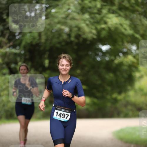 30.08.2026 - Elbe Triathlon Hamburg Antke Förster http://msf.ph/oto/10107092 30.08.2026 12:30:37 Laufen 1502, 1497 meine-sportfotos.de