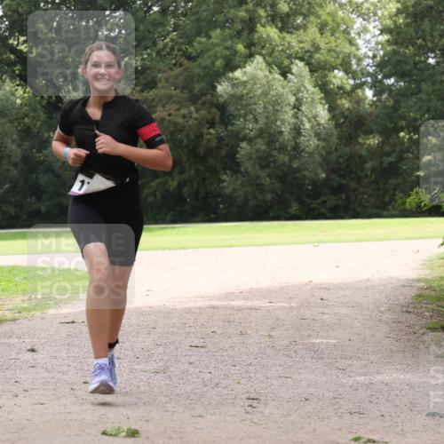 30.08.2026 - Elbe Triathlon Hamburg Antke Förster http://msf.ph/oto/10107093 30.08.2026 12:48:56 Laufen 1 meine-sportfotos.de