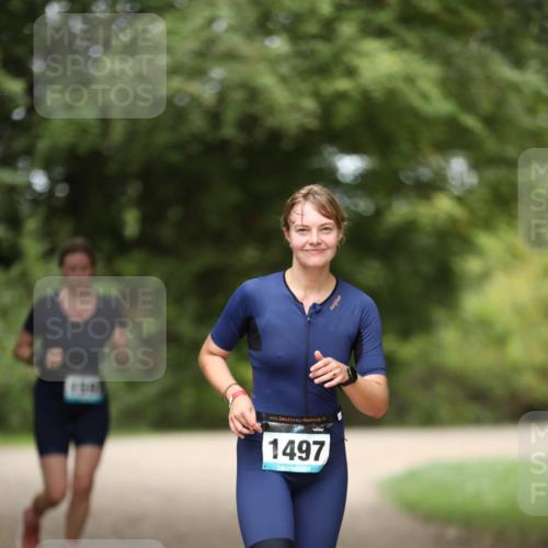 30.08.2026 - Elbe Triathlon Hamburg Antke Förster http://msf.ph/oto/10107094 30.08.2026 12:30:37 Laufen 1497 meine-sportfotos.de