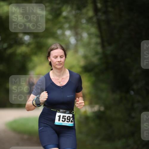 30.08.2026 - Elbe Triathlon Hamburg Antke Förster http://msf.ph/oto/10107104 30.08.2026 12:30:41 Laufen 1592 meine-sportfotos.de