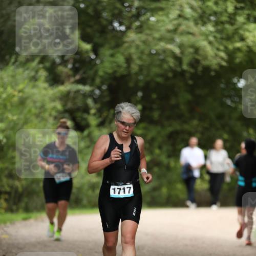 30.08.2026 - Elbe Triathlon Hamburg Antke Förster http://msf.ph/oto/10107114 30.08.2026 12:30:55 Laufen 1717 meine-sportfotos.de