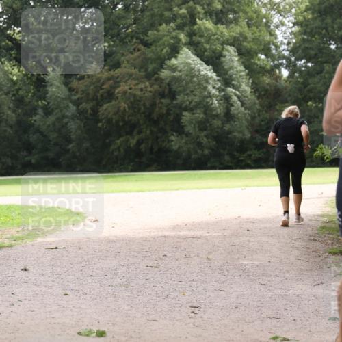 30.08.2026 - Elbe Triathlon Hamburg Antke Förster http://msf.ph/oto/10107115 30.08.2026 12:49:11 Laufen 111, 1783 meine-sportfotos.de