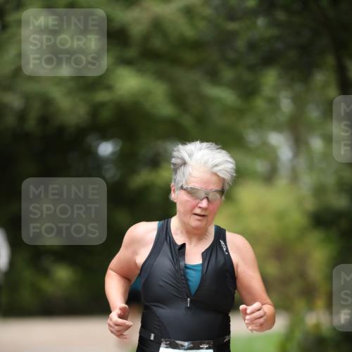 30.08.2026 - Elbe Triathlon Hamburg Antke Förster http://msf.ph/oto/10107120 30.08.2026 12:30:58 Laufen 1717, 2 meine-sportfotos.de