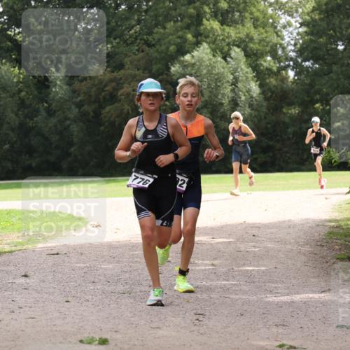 30.08.2026 - Elbe Triathlon Hamburg Antke Förster http://msf.ph/oto/10107123 30.08.2026 12:49:46 Laufen 776, 2 meine-sportfotos.de