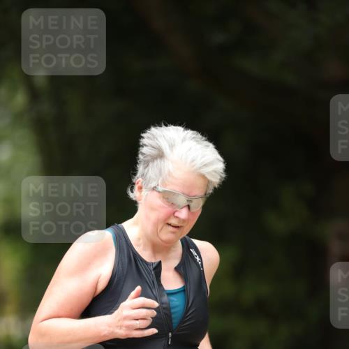 30.08.2026 - Elbe Triathlon Hamburg Antke Förster http://msf.ph/oto/10107124 30.08.2026 12:30:59 Laufen 2, 1717 meine-sportfotos.de